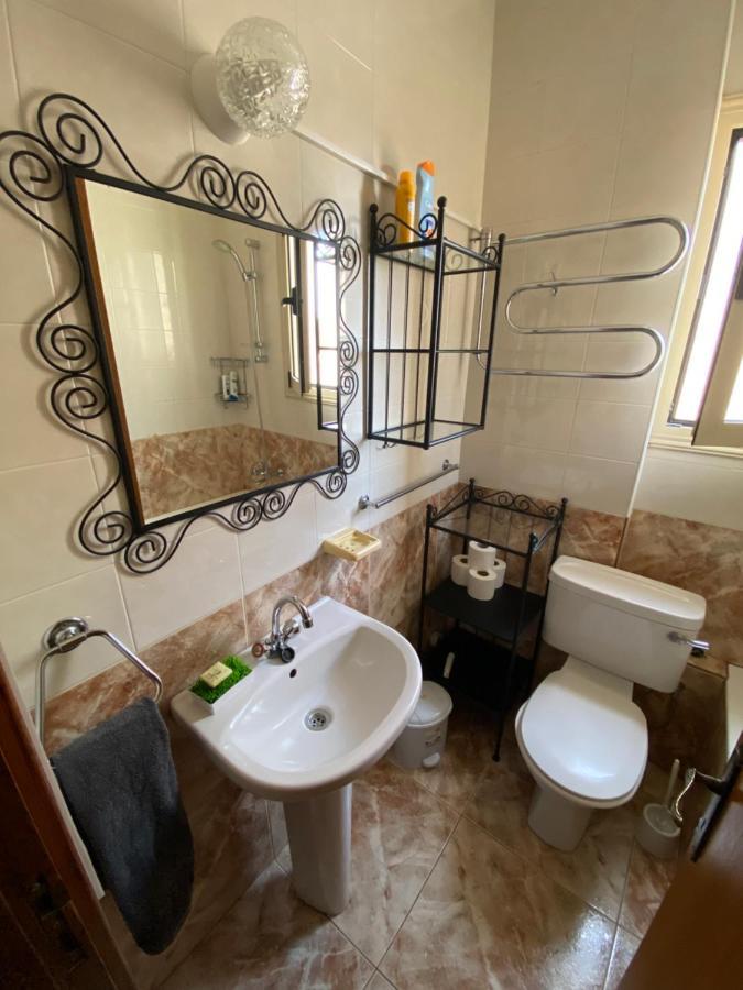 Moutallos Rooms Inn Homes Paphos Luaran gambar